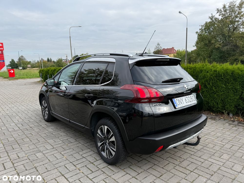Peugeot 2008 1.2 Pure Tech Allure S&S - 5