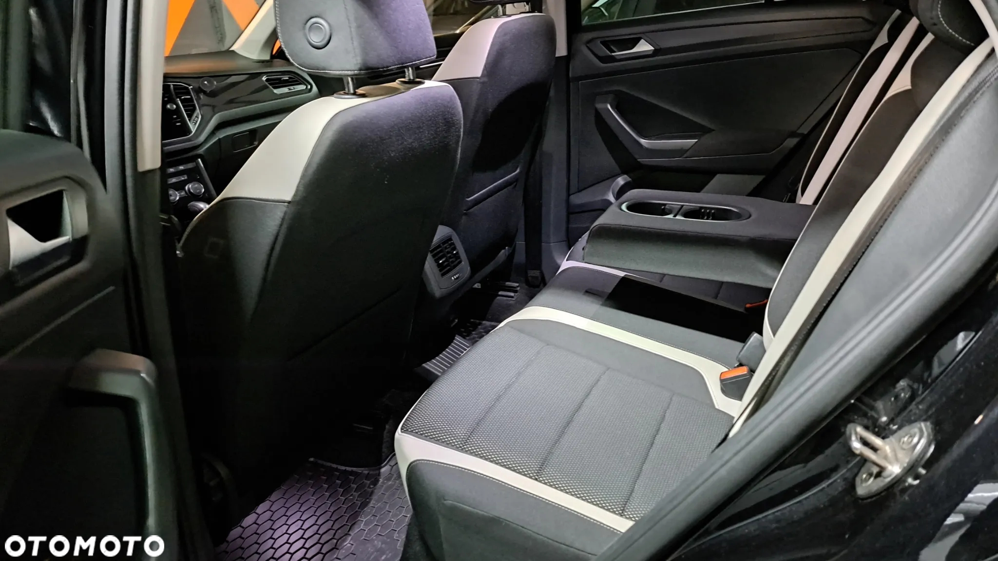 Volkswagen T-Roc 1.5 TSI ACT Advance DSG - 12