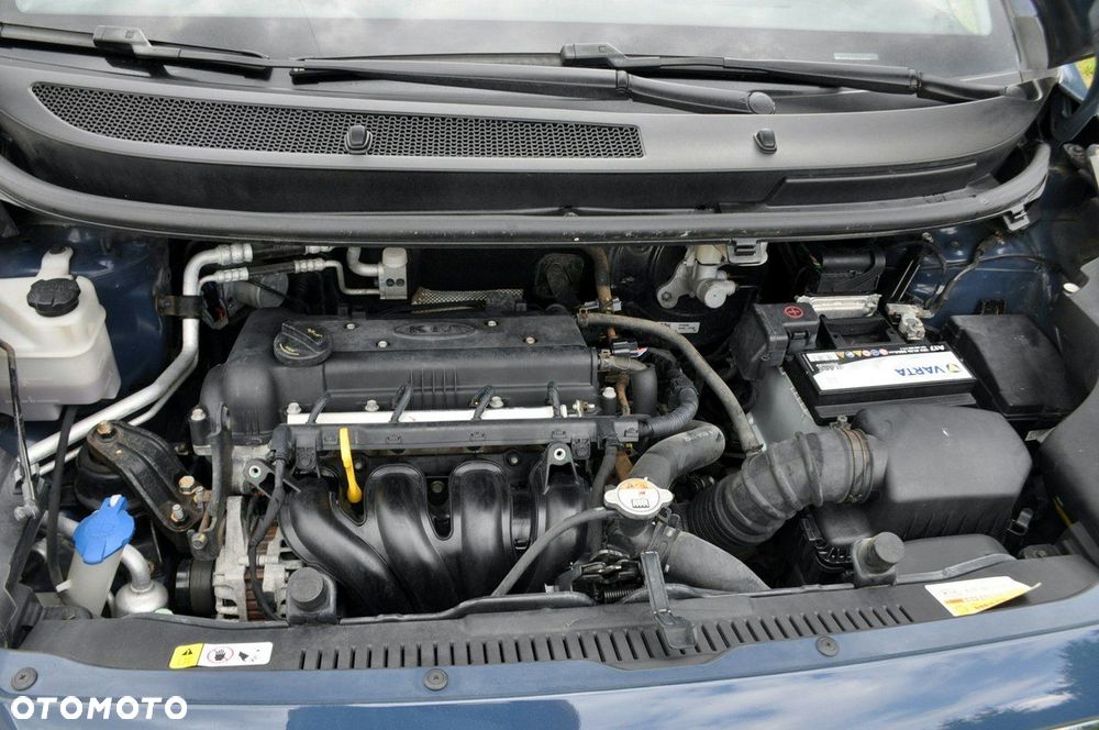 Kia Venga - 38
