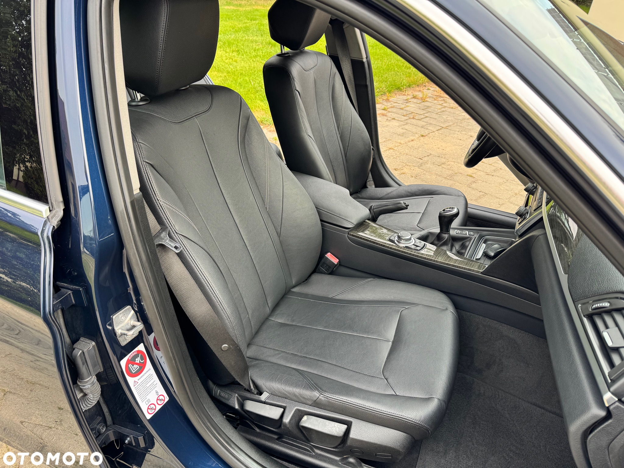 BMW Seria 3 318d Luxury Line - 17