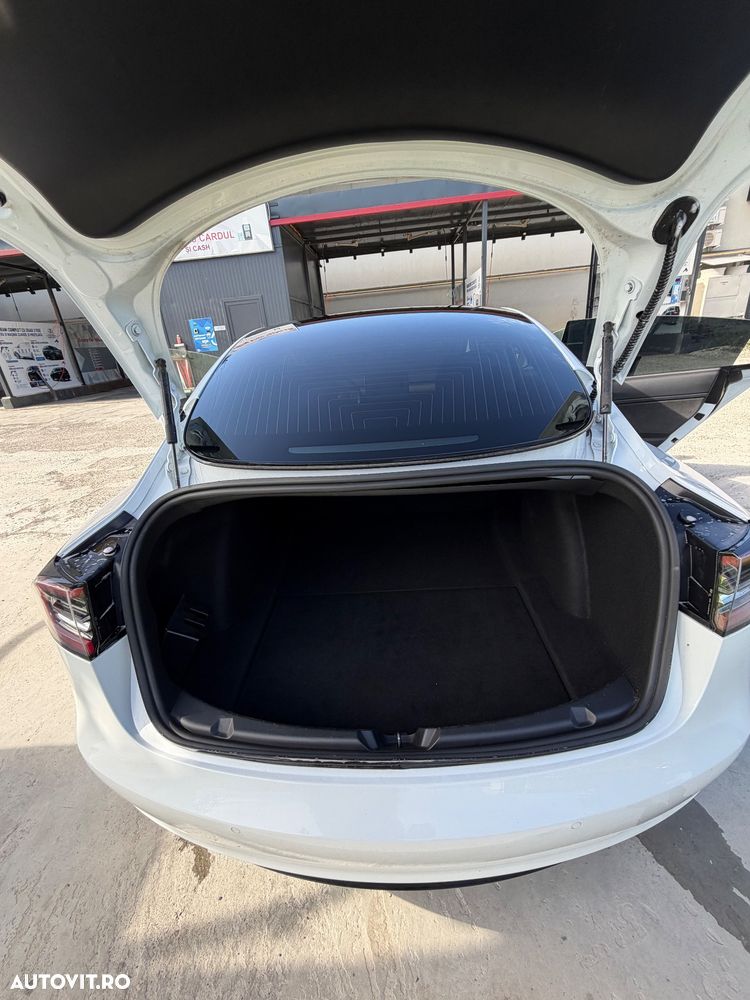 Tesla Model 3 - 20