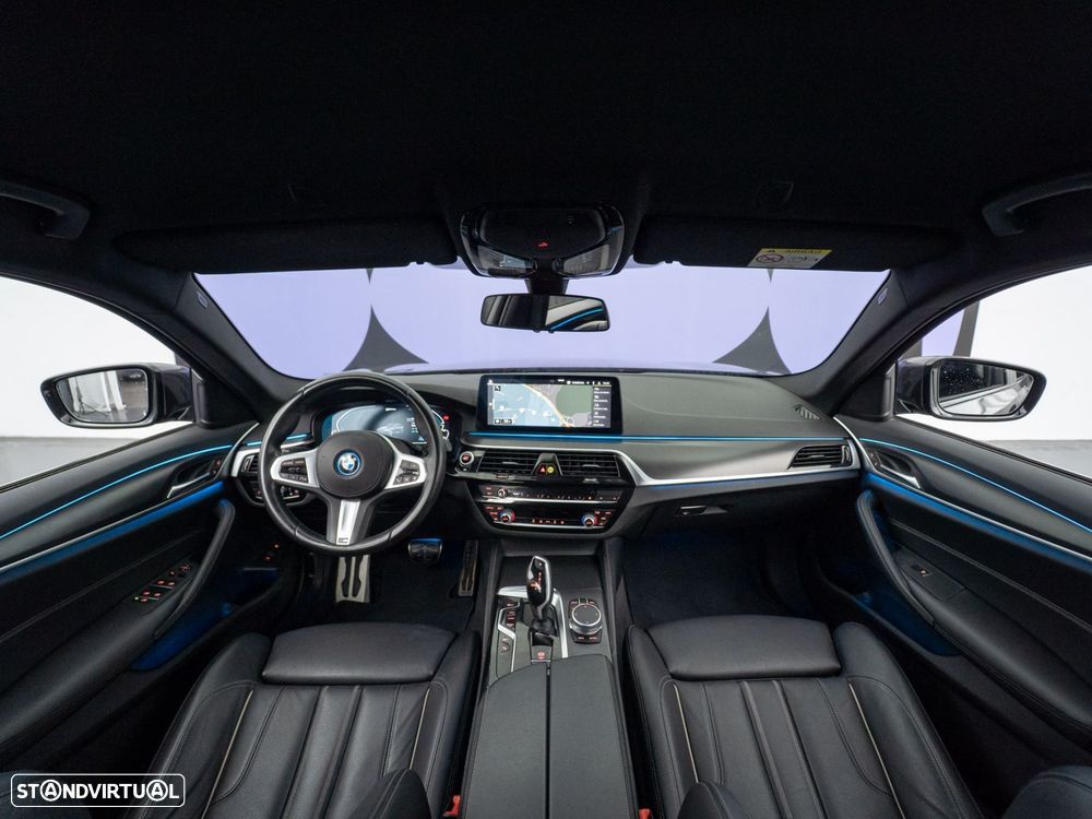 BMW 520 e Pack M - 18