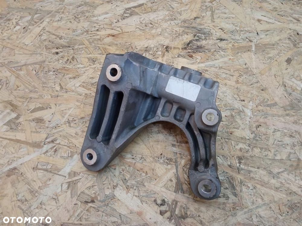ŁAPA SILNIKA JEEP WRANGLER JL IV 2.0 T 68271533AC - 2