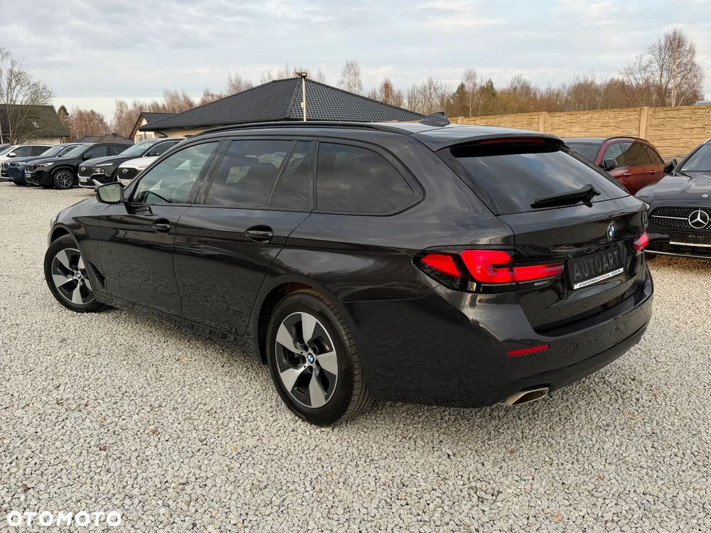 BMW Seria 5 520d Luxury Line - 11