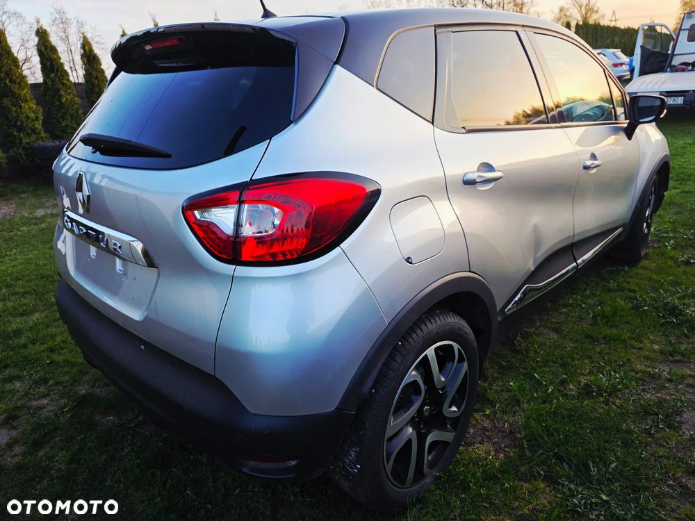 Renault Captur TCe 120 EDC Helly Hansen - 3