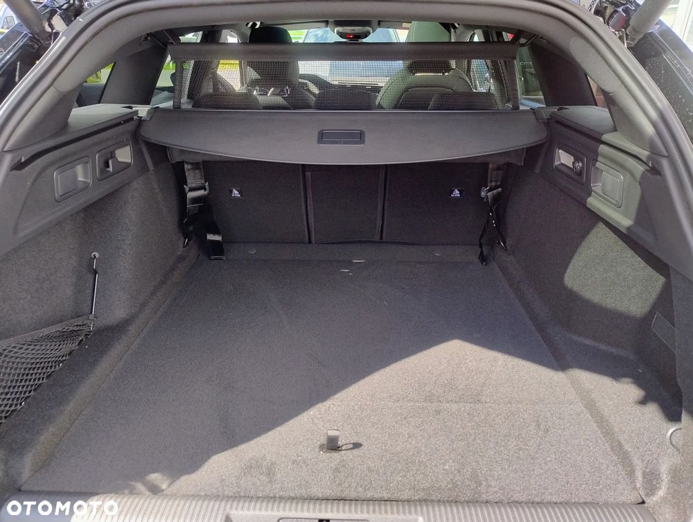 2026 Peugeot 308 1.5 BlueHDi GT Exclusive S&S EAT8, photograph 7