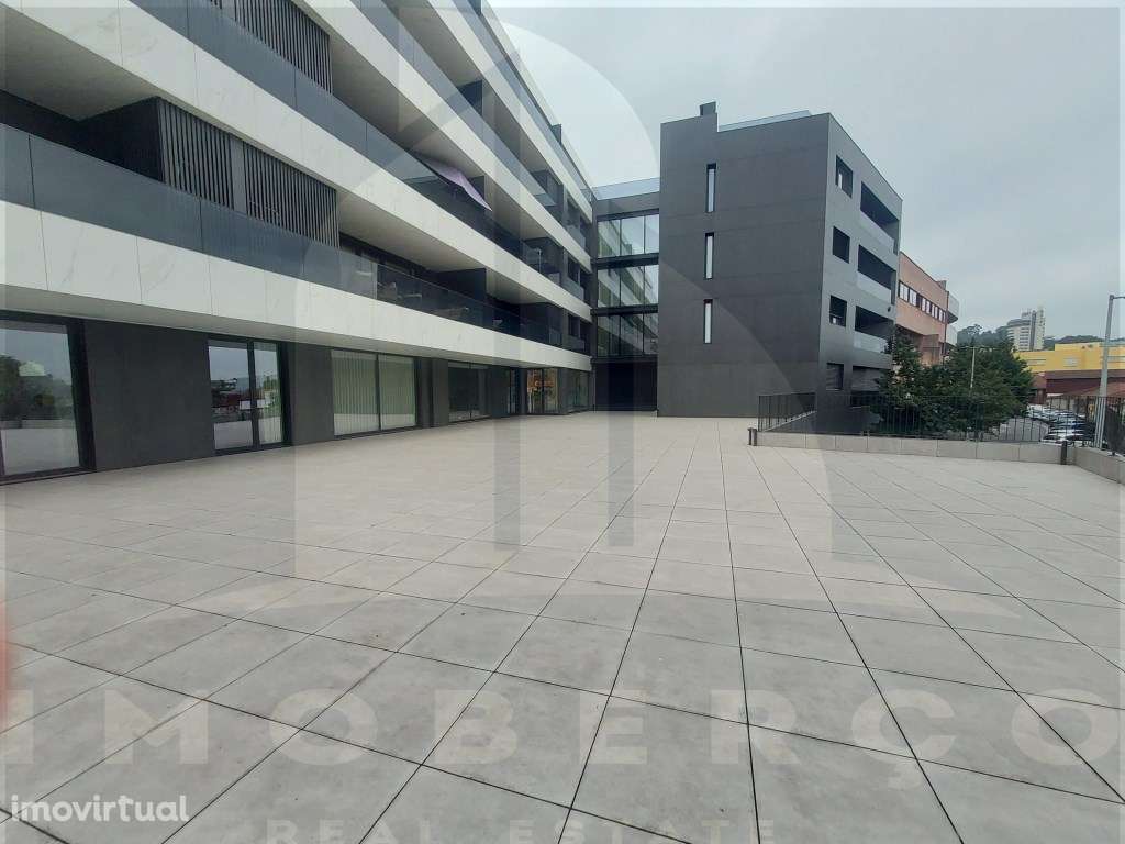 Loja para Arrendamento - Localização Premium na Av. D. João IV - Grande imagem: 3/5