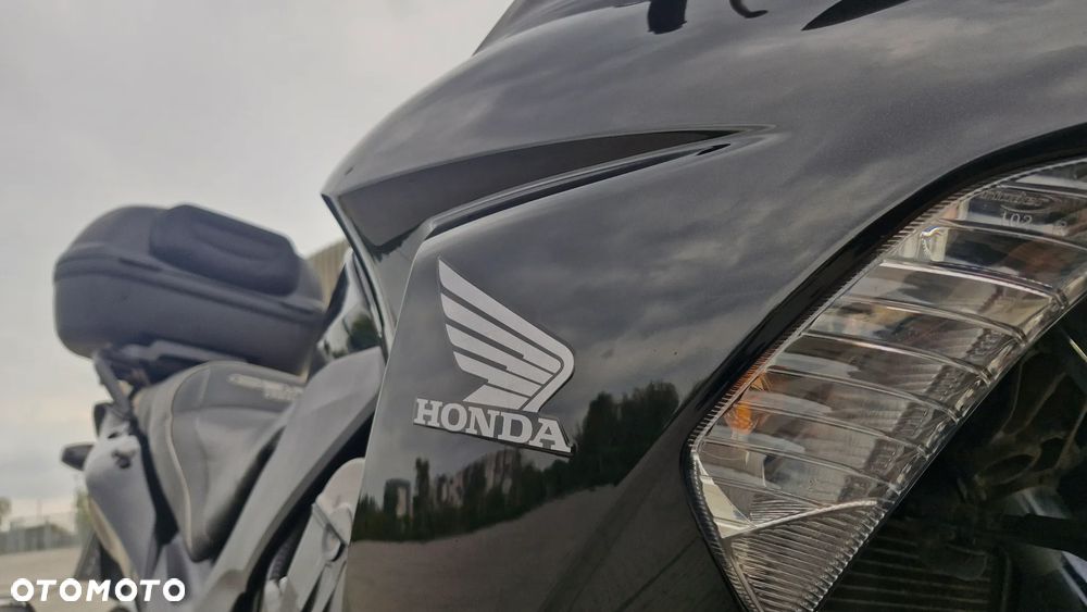 Honda CBF - 10