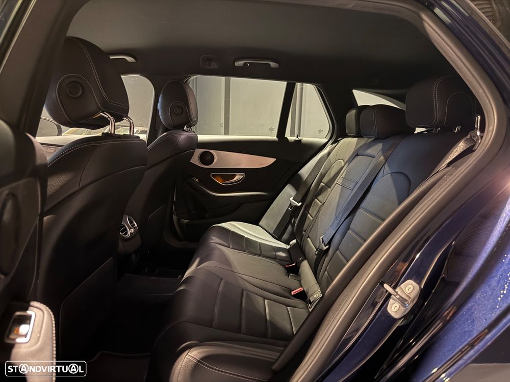 Mercedes-Benz C 300 de AMG Line - 12