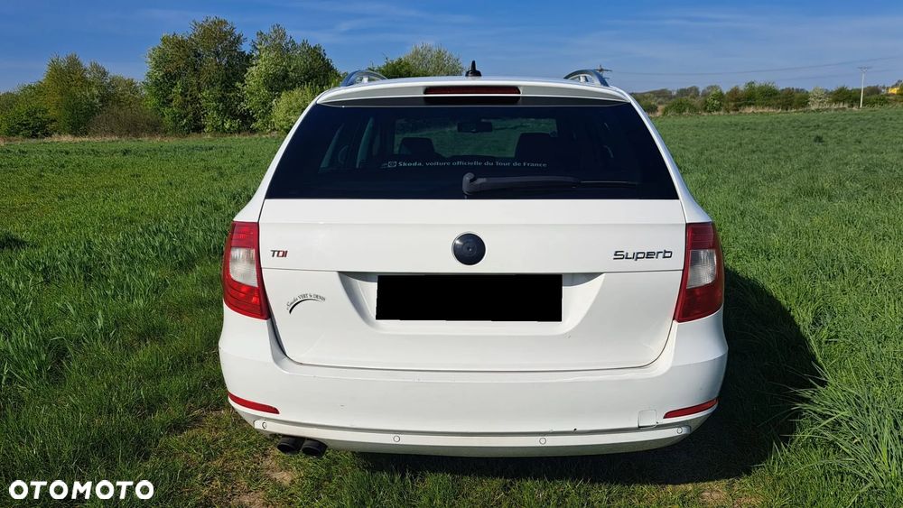 Skoda Superb 2.0 TDI DSG Exclusive - 4