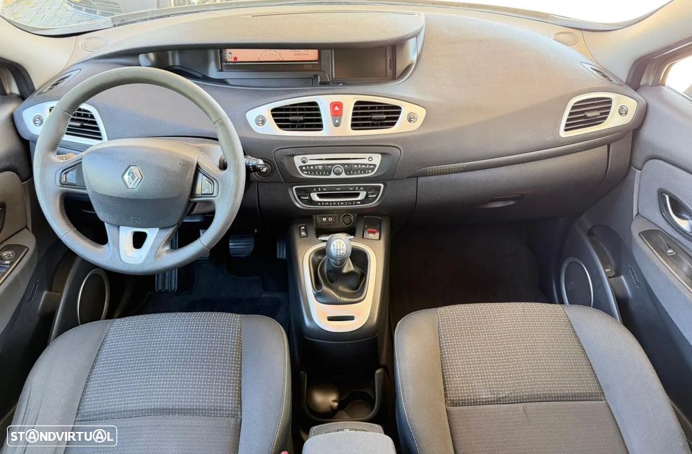 Renault Scénic 1.5 dCi Dynamique S - 10