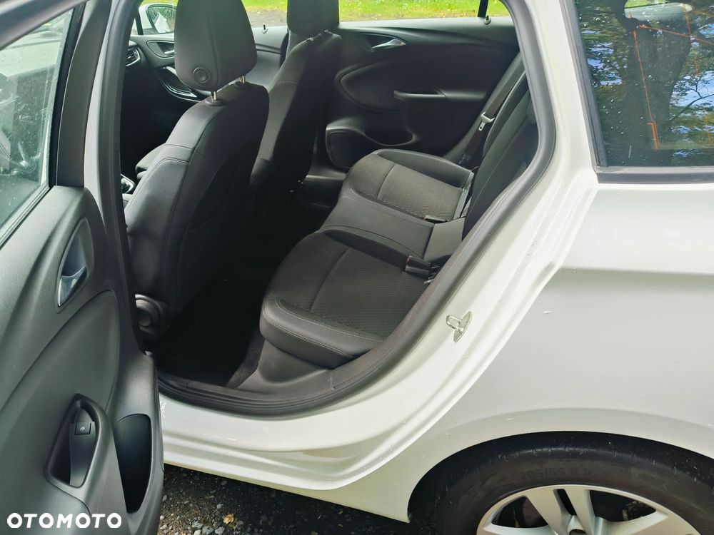 Opel Astra 1.4 Turbo Sports Tourer Innovation - 11