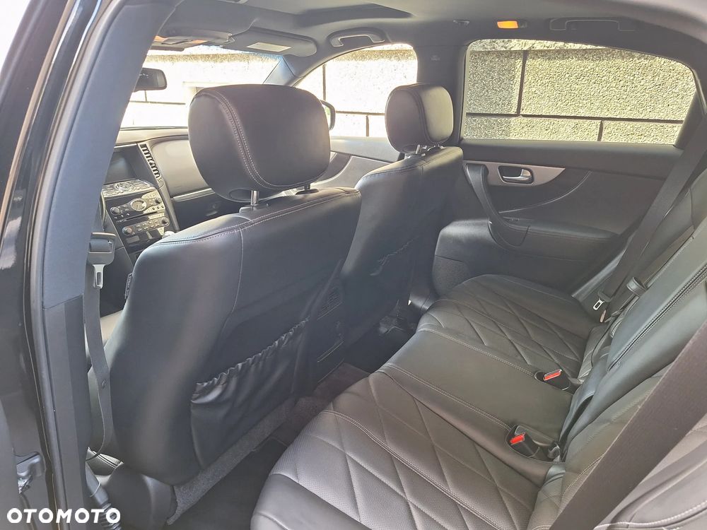 Infiniti FX FX30d S - 31