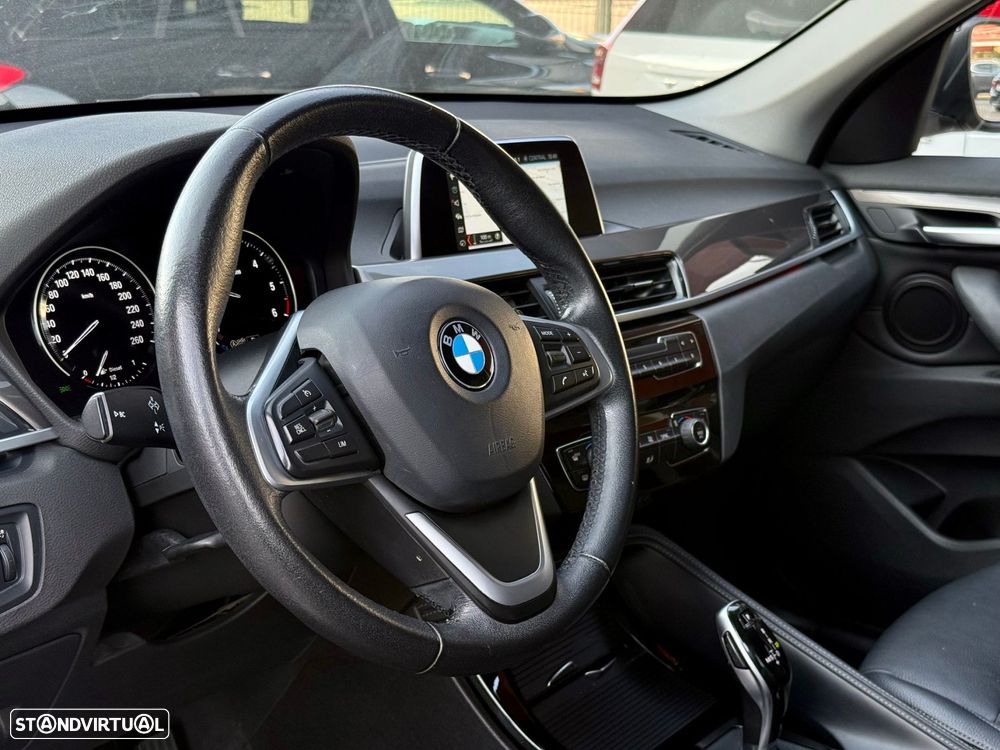 BMW X1 16 d sDrive Auto Line Sport - 6