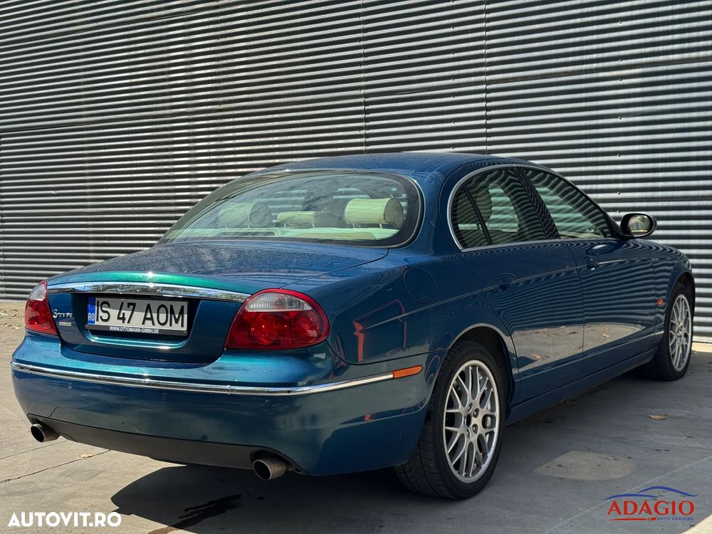 Jaguar S-Type 2.7 D Luxury Aut - 3