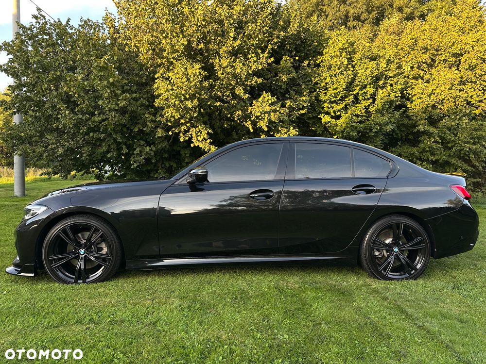 BMW Seria 3 330i M Sport - 35
