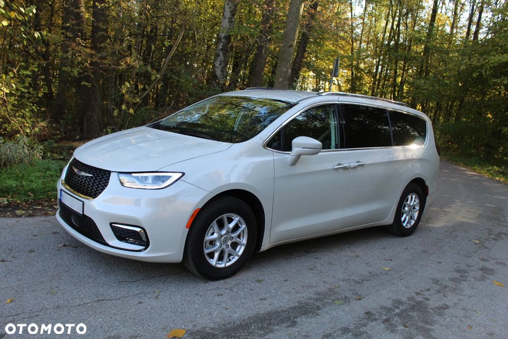 Chrysler Pacifica - 4