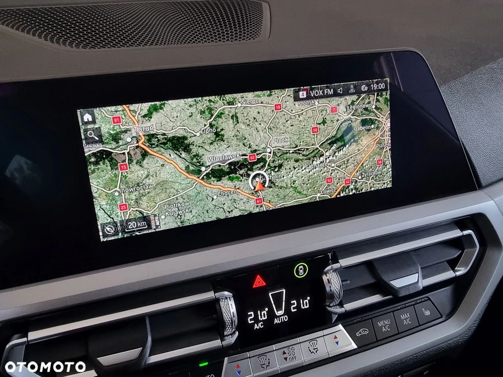 BMW Seria 3 320d Edition Luxury Line Purity - 40