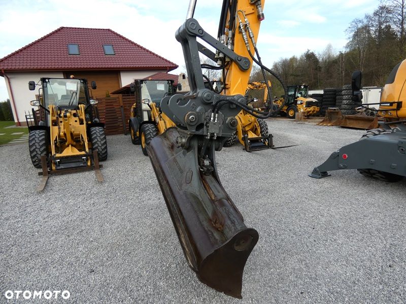 Liebherr 914 Compact / Super Stan / Speeder 30km/h / Łapy + pług / - 32