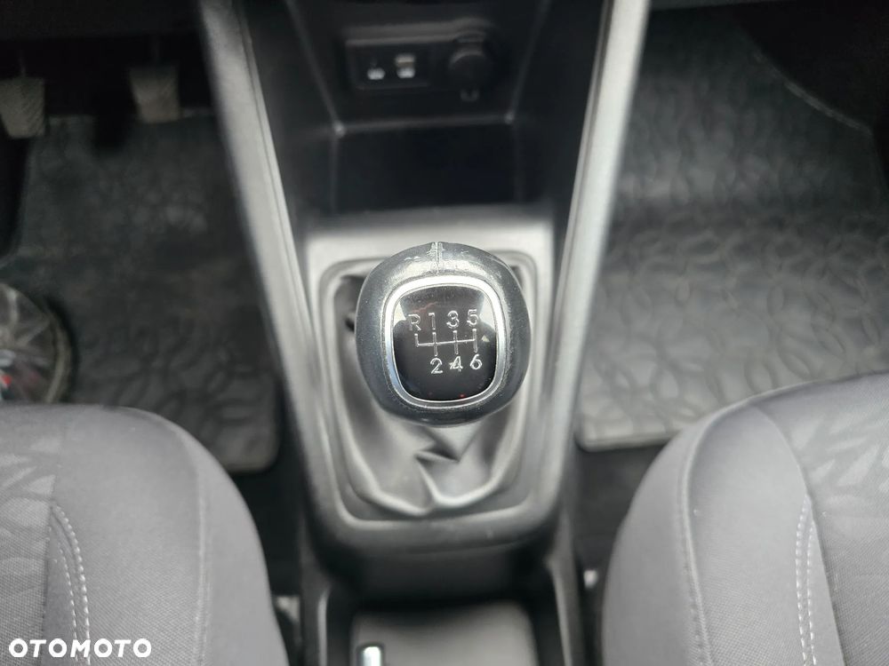 Hyundai ix20 1.6 BlueDrive Comfort - 19