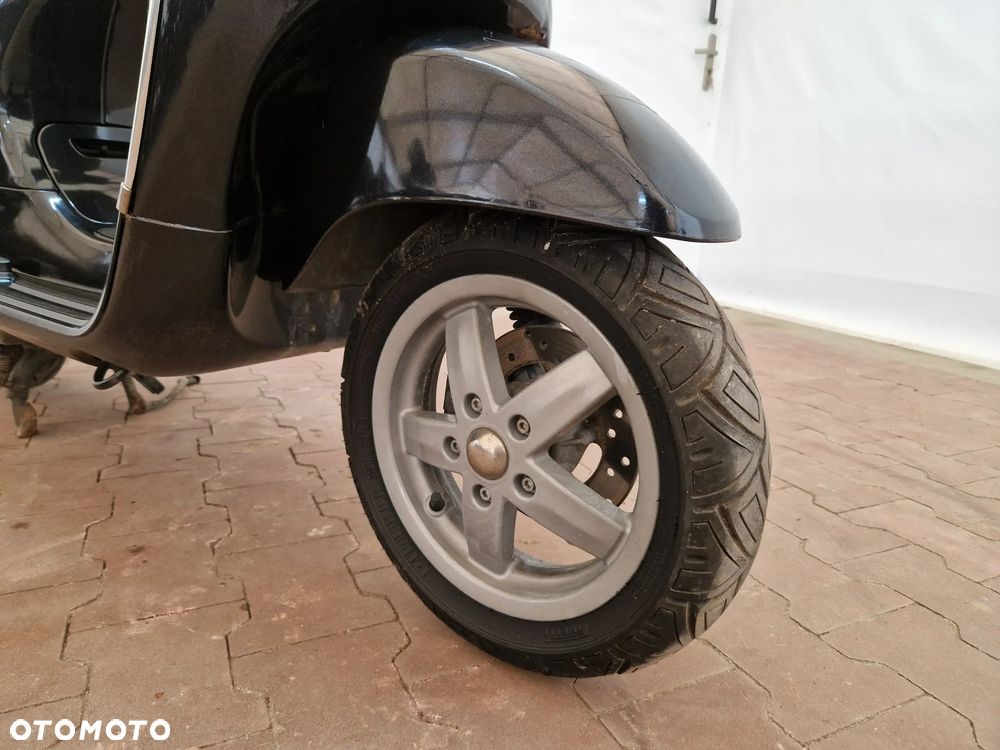Piaggio Vespa - 14