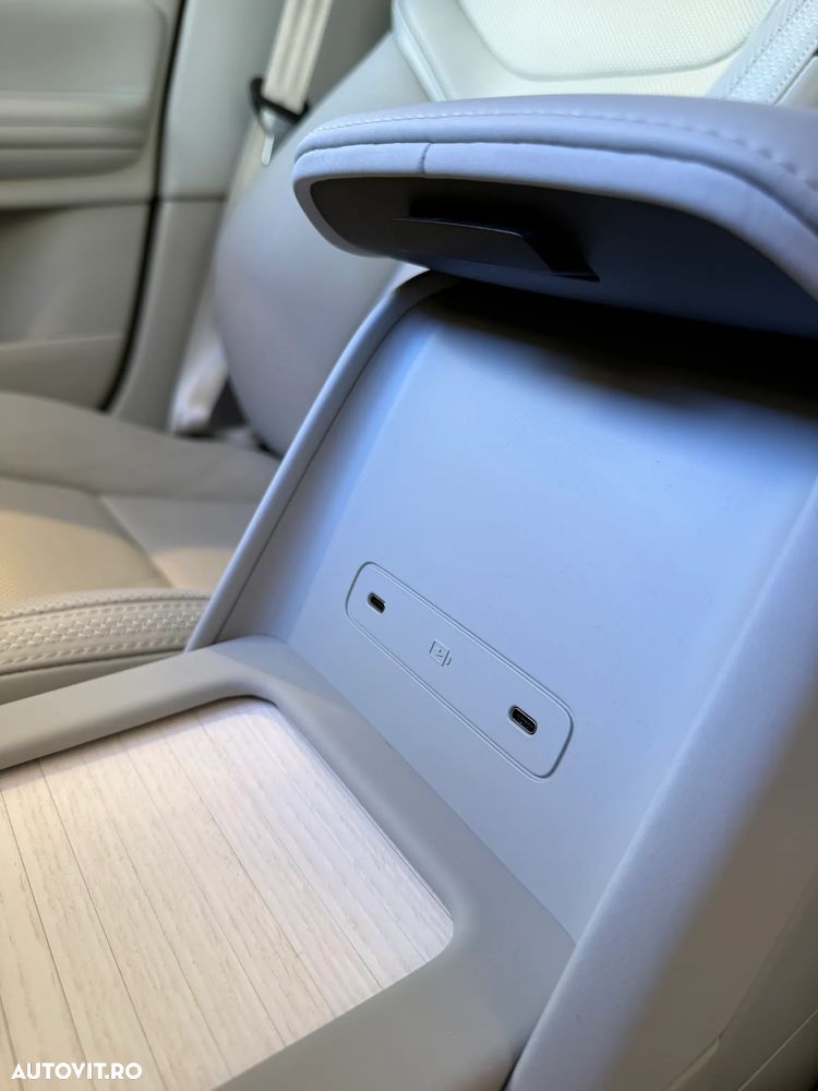 VOLVO Unknown Model 2025 — imagine 26