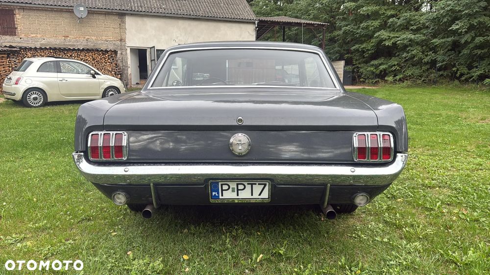 Ford Mustang - 10
