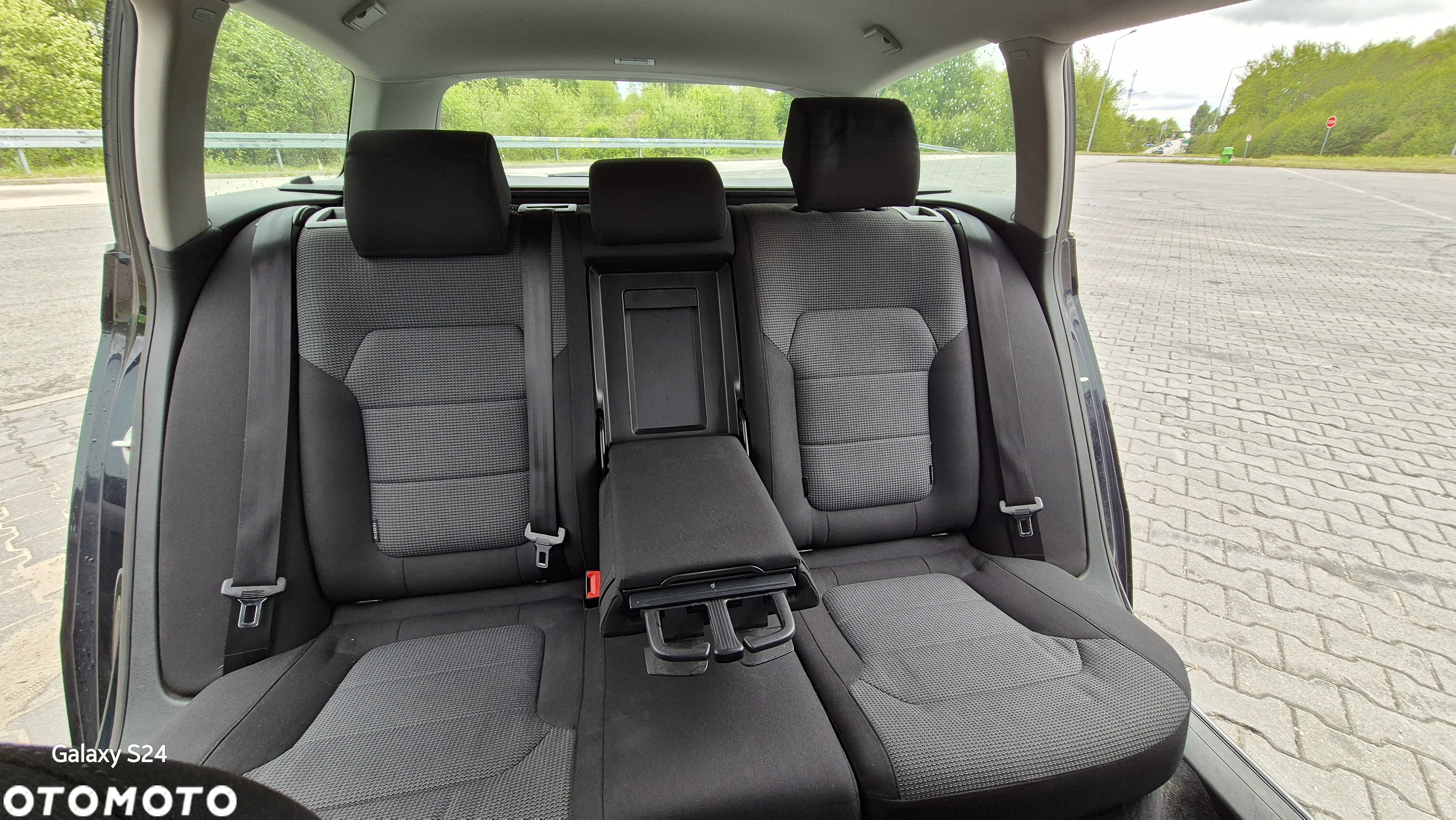 Volkswagen Passat 2.0 TDI Comfortline DSG - 11
