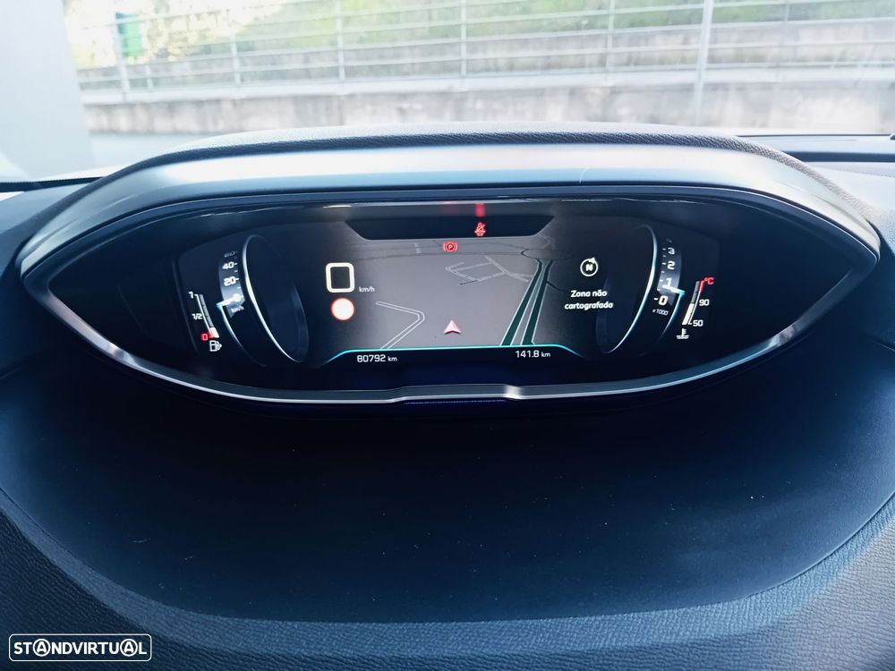 Peugeot 3008 1.2 PureTech Allure - 18