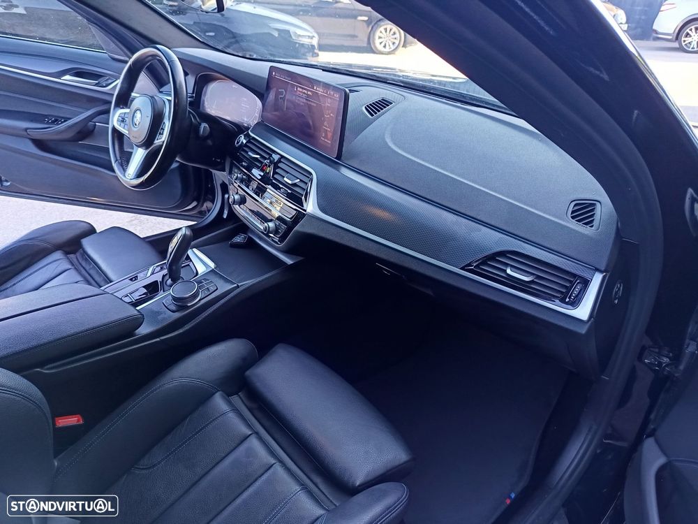 BMW 530 e Pack M - 27