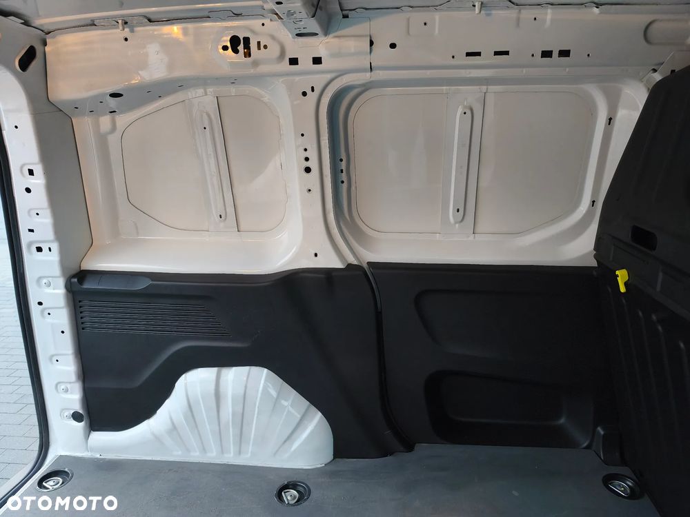 Toyota Proace City - 31