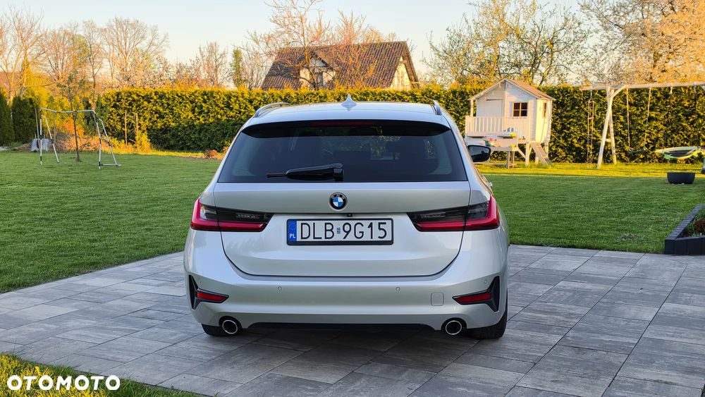 BMW Seria 3 318d Edition M Sport Shadow - 4