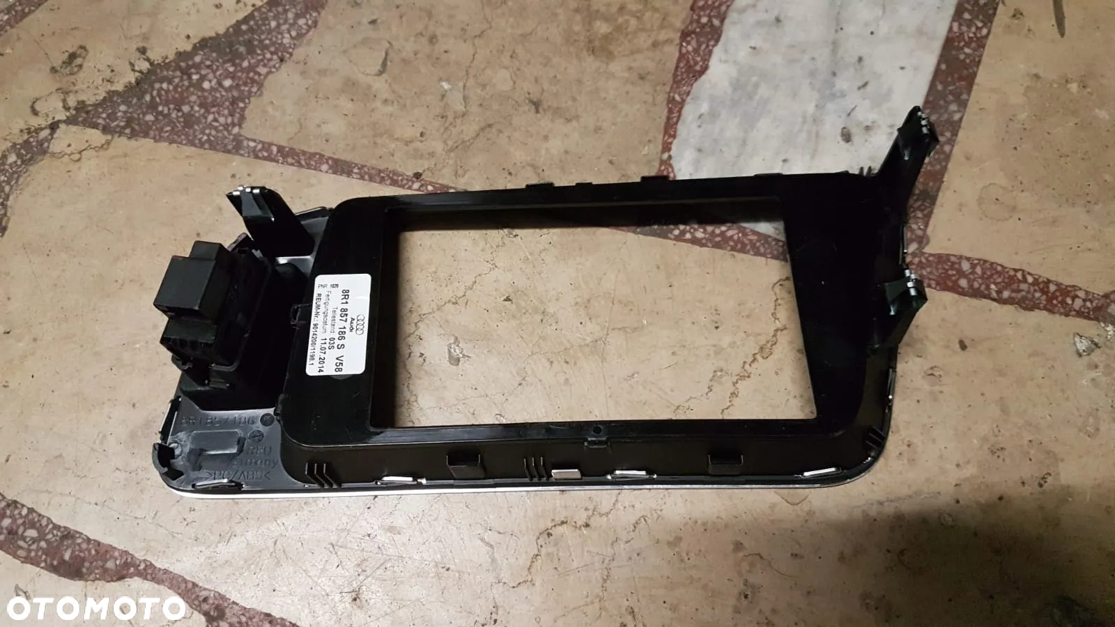 RAMKA OBUDOWA WYŚWIETLACZA DEKOR AUDI  Q5 A5 8T 8r1857186S - 3