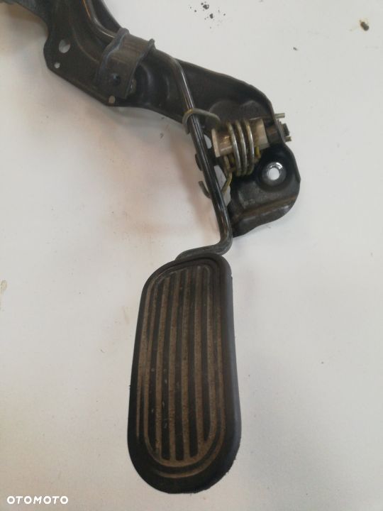 AVENSIS T22 2,0 TD PEDAŁ GAZU POTENCJOMETR - 5