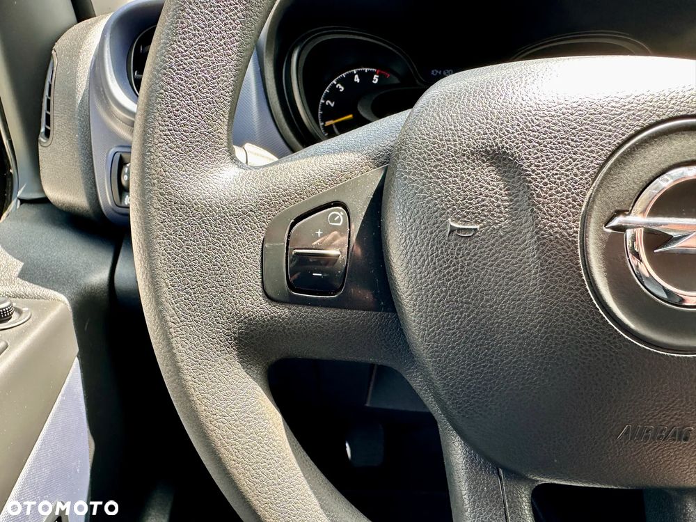 Opel VIVARO L2H1 / - 16