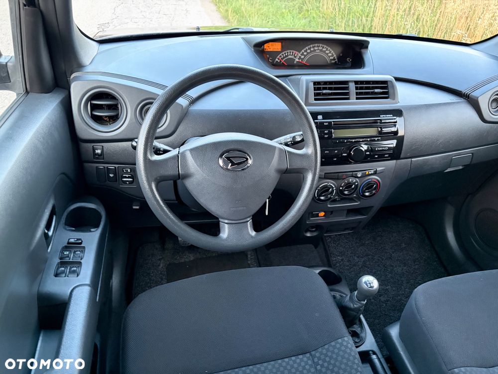 Daihatsu Materia - 11