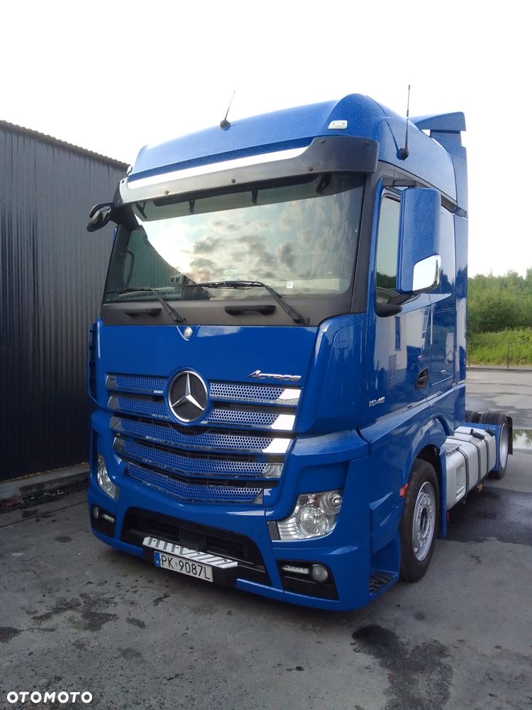 Mercedes-Benz Actros - 9