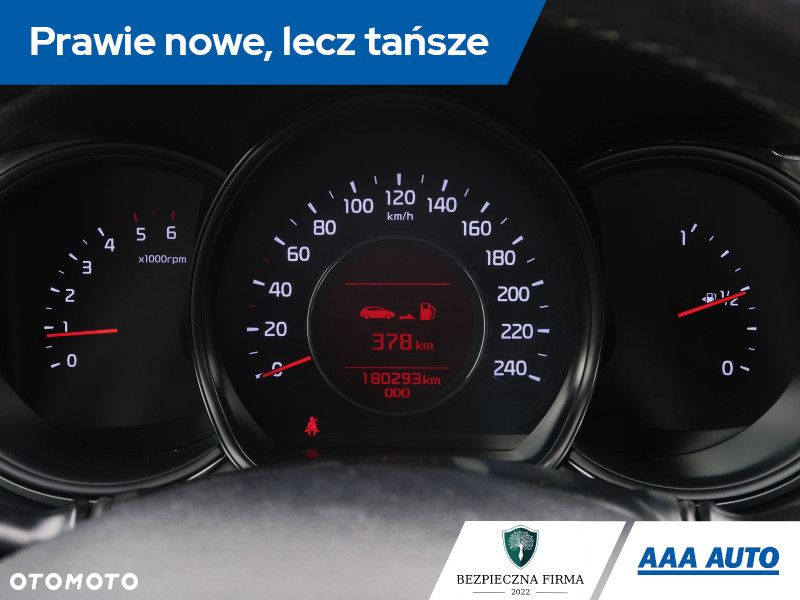 Kia Ceed - 12