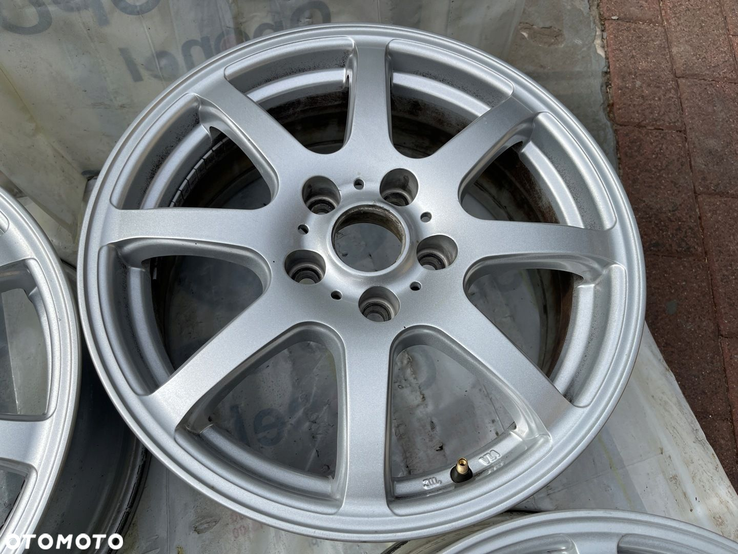 Felgi VW Audi Skoda 5x112 16" 6,5J ET38 261 - 6