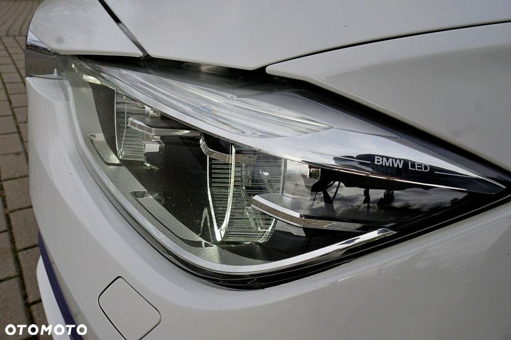 BMW Seria 3 318i Sport Line - 30