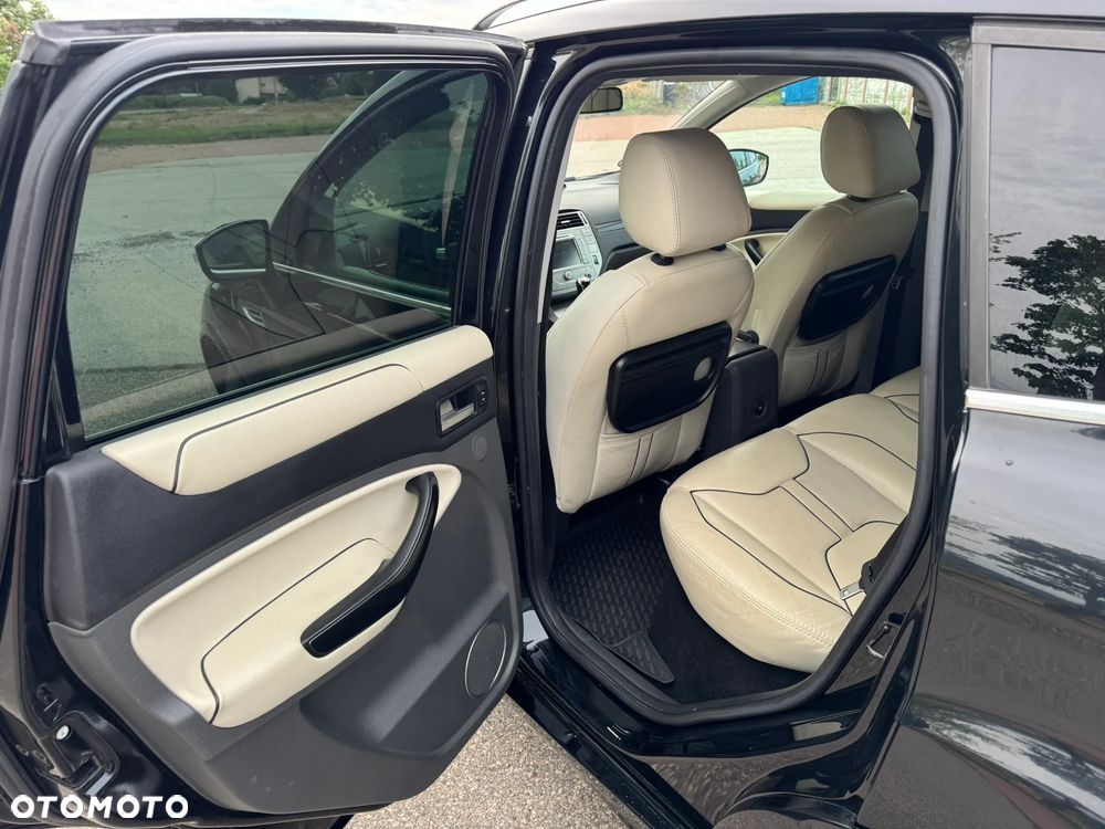Ford Kuga 2.0 TDCi Individual - 13
