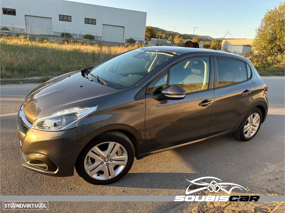 Peugeot 208 1.2 PureTech Signature - 4
