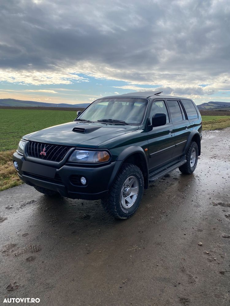 Mitsubishi Pajero Sport 2.5 TD Intense Piele + - 4