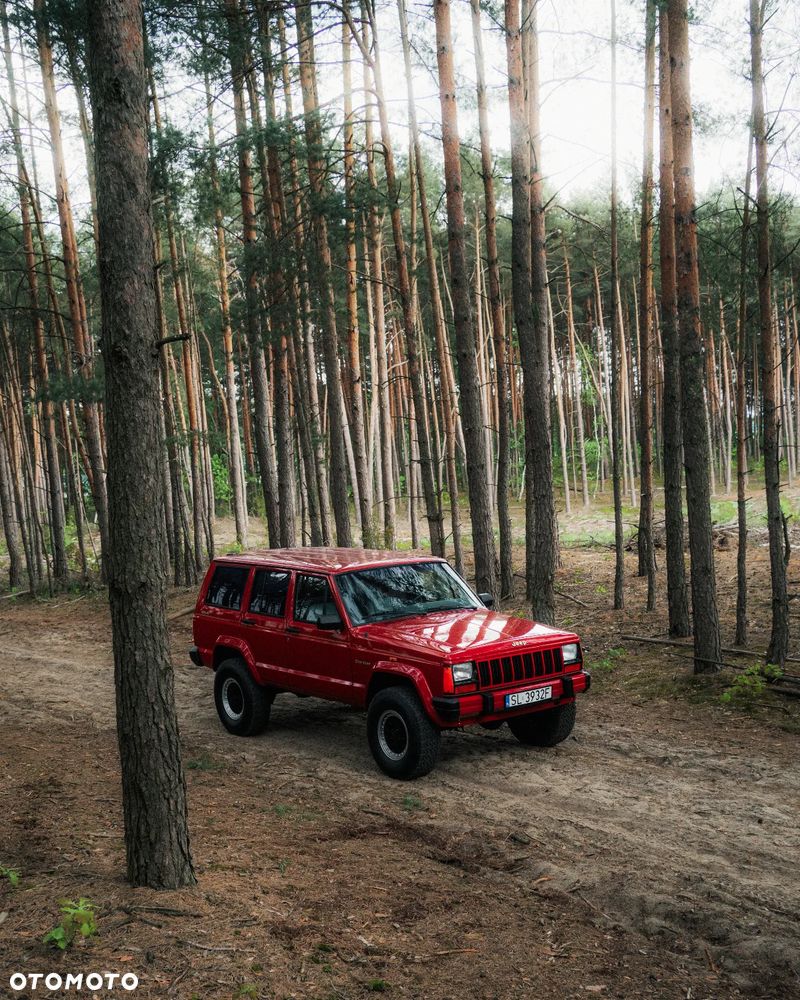 Jeep Cherokee 4.0 Limited - 11