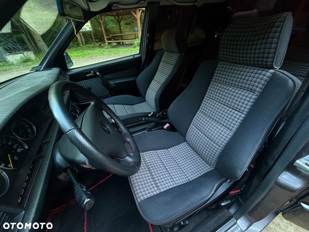 Mercedes-Benz W201 (190) - 16