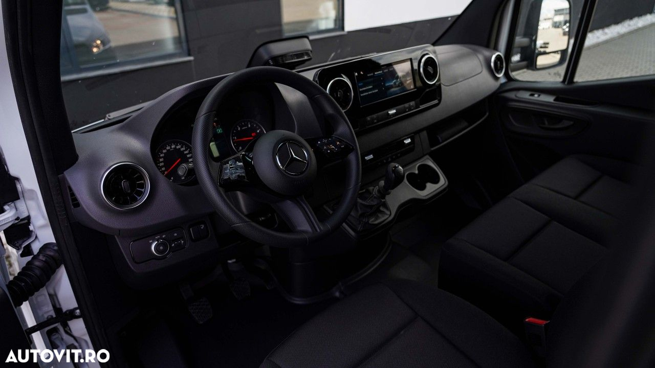 Mercedes-Benz Sprinter - 23