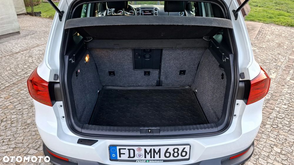 Volkswagen Tiguan 2.0 TDI SCR 4MOTION BlueMotion Technology DSG Lounge Sport & Style - 24