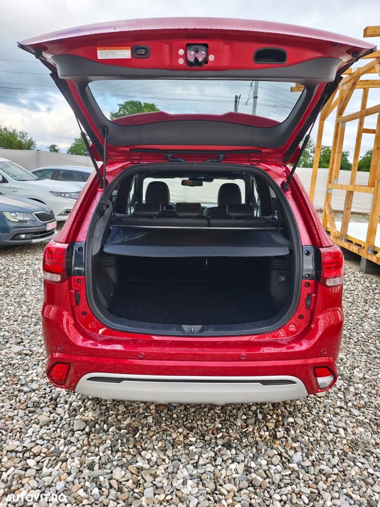 Mitsubishi Outlander PHEV 2.4 L 4X4 Instyle+ - 7