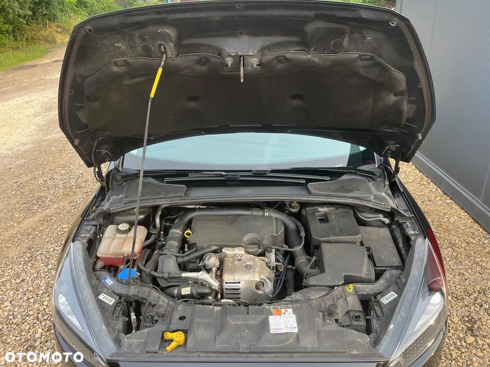 Ford Focus 1.0 EcoBoost Titanium - 23