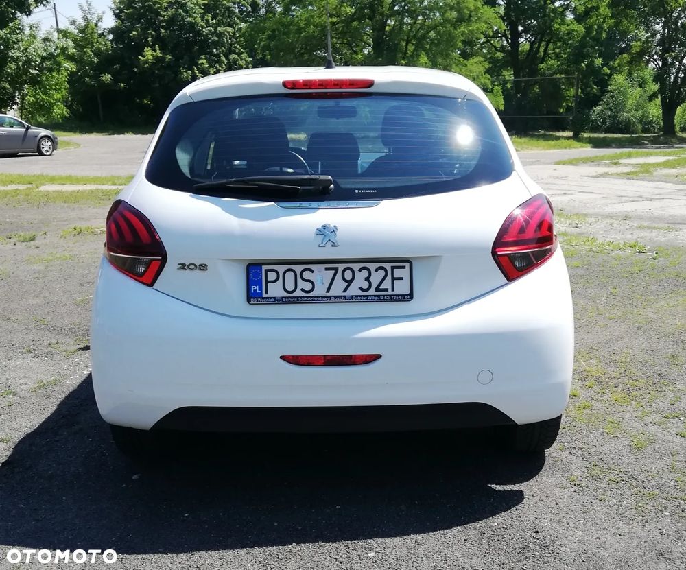 Peugeot 208 - 6